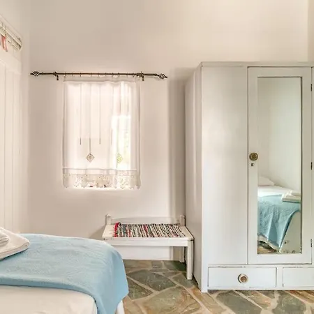 Vaya House - Feeling Greek * Aliki (Paros)